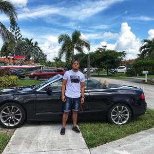 Meet your Posher, Erick